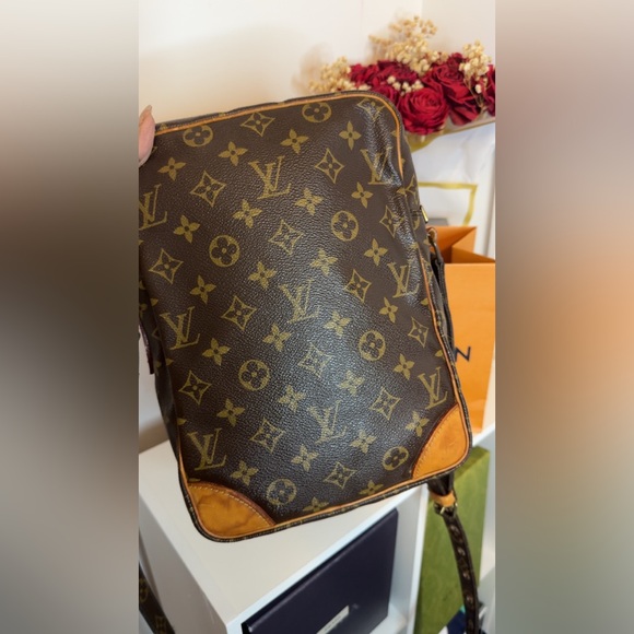 Louis Vuitton Danube - Picture 5 of 14